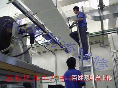 鄭州空調拆裝運100元。各種空調維修、加氟、清洗