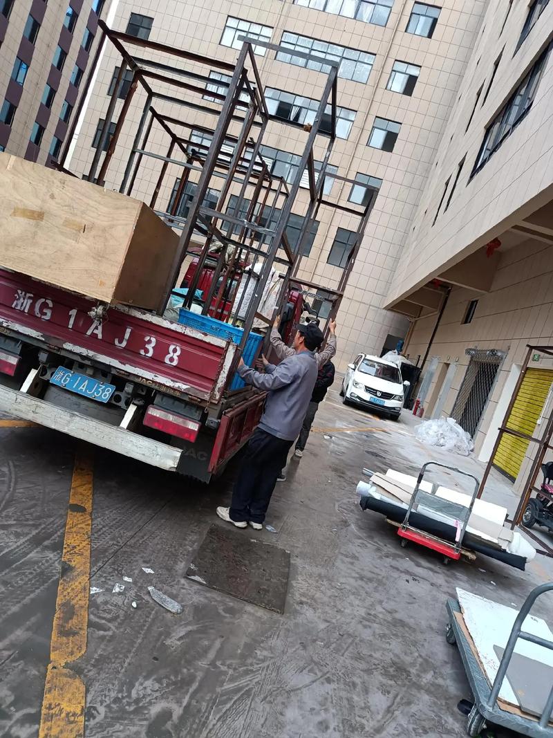 萬順搬家公司承接搬家,搬廠空調拆裝,加液維修熱線電話1507